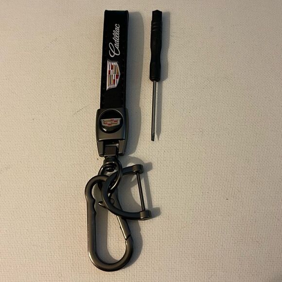 Cadillac Key Fob Keychain in Black Leather with Logo NWT - Picture 3 of 4